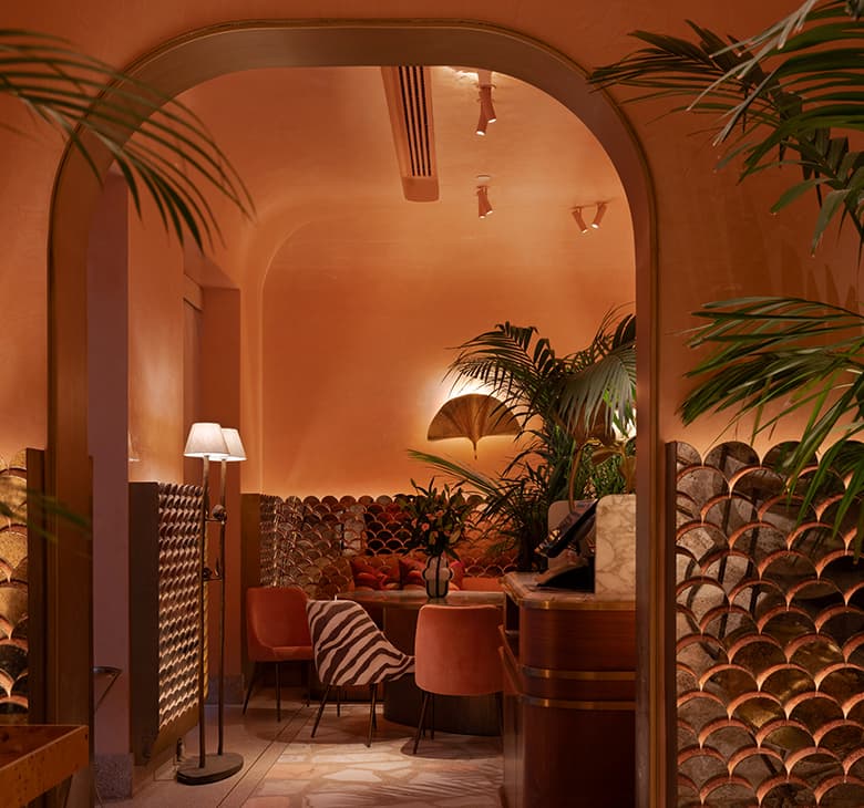 إضاءة معمارية ترتقي بالمساحة دون أن تطغى عليها